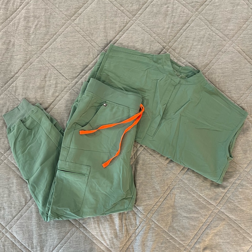 Figs Jade Scrub Set with Neon Orange Drawstring